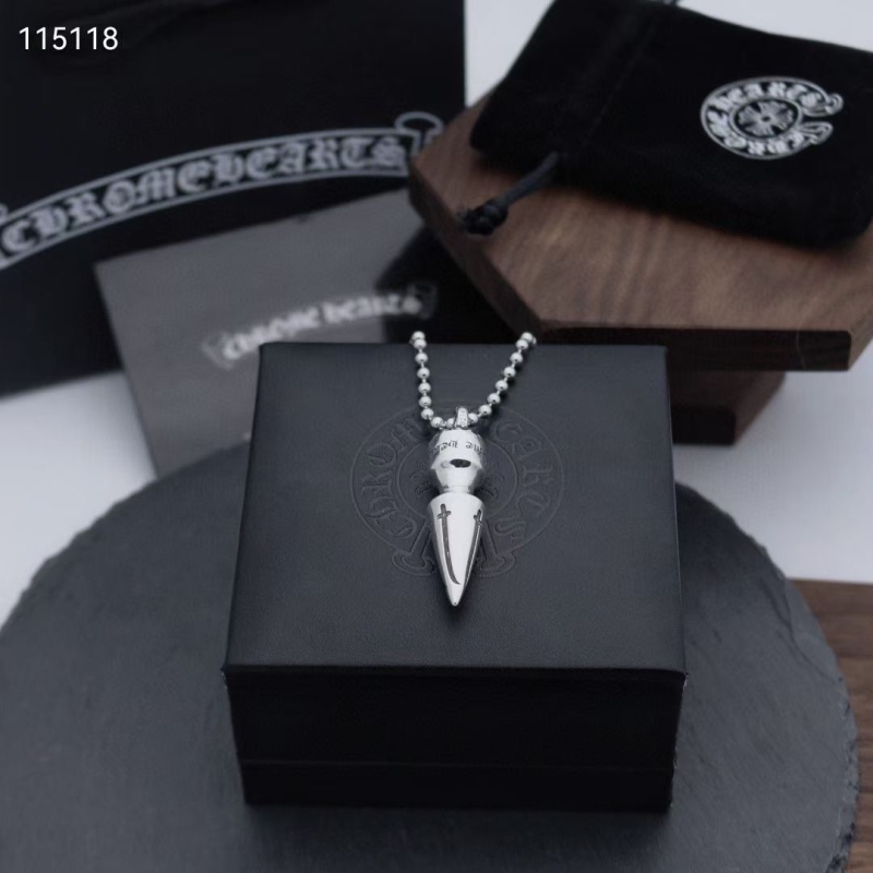 Ch**me He**ts necklaces